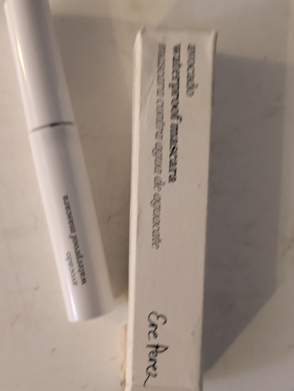 Source Unknown White Mascara